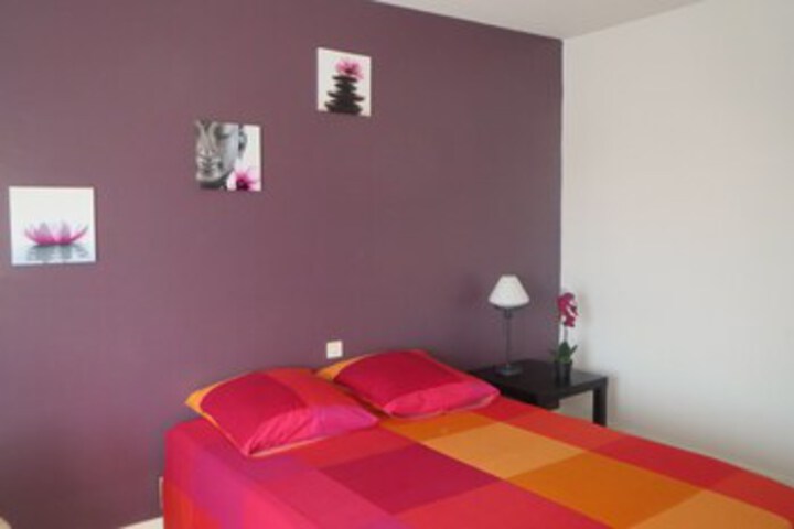 Room 53 of 65