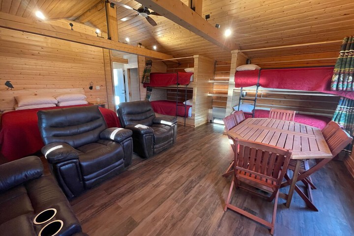 Room 2 of 27