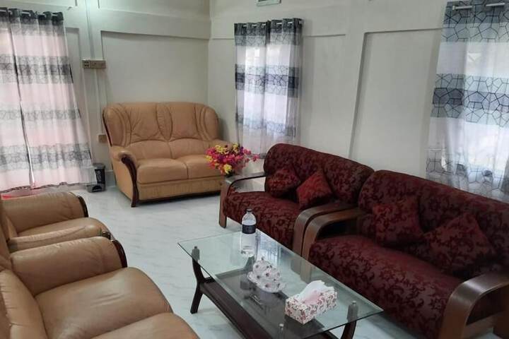 Room 3 of 28