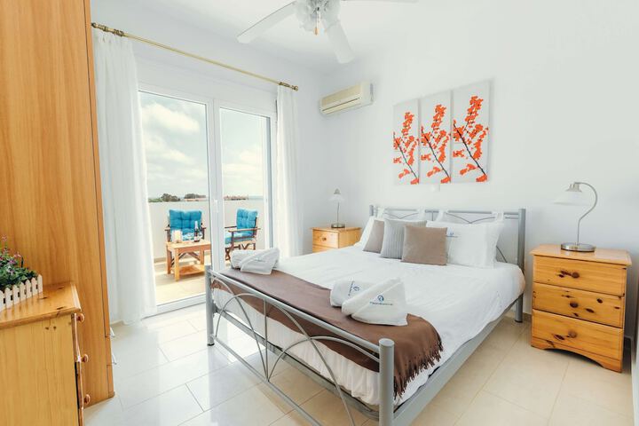 Room 5 of 30
