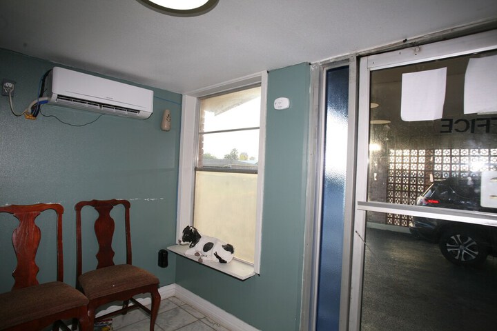 Hotel Interior 2 of 31