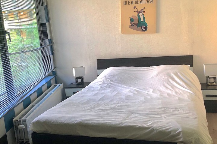 Room 5 of 18
