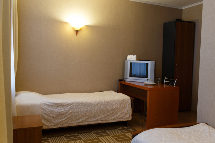 Room 5 of 10
