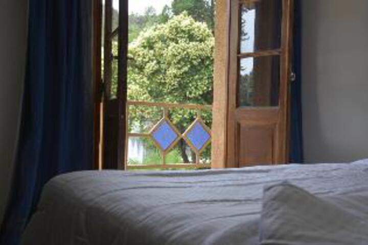 Room 4 of 4