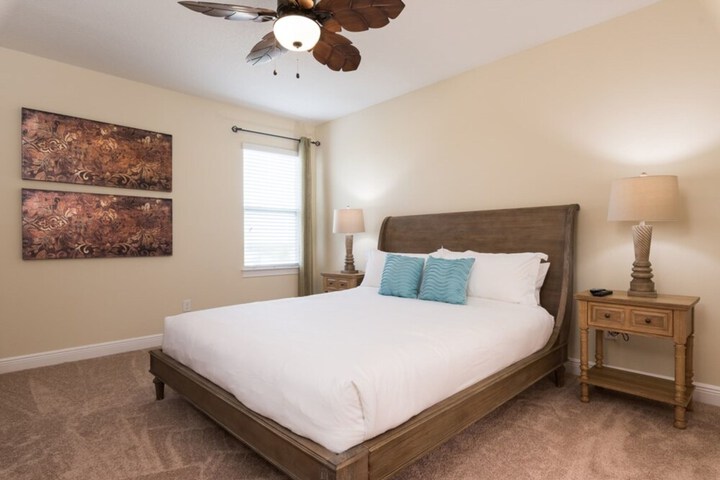 Room 12 of 36