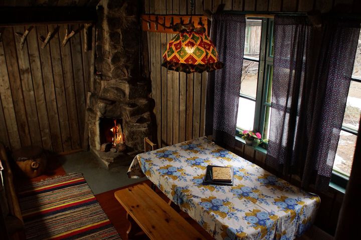 Room 6 of 72
