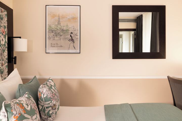Room 17 of 60