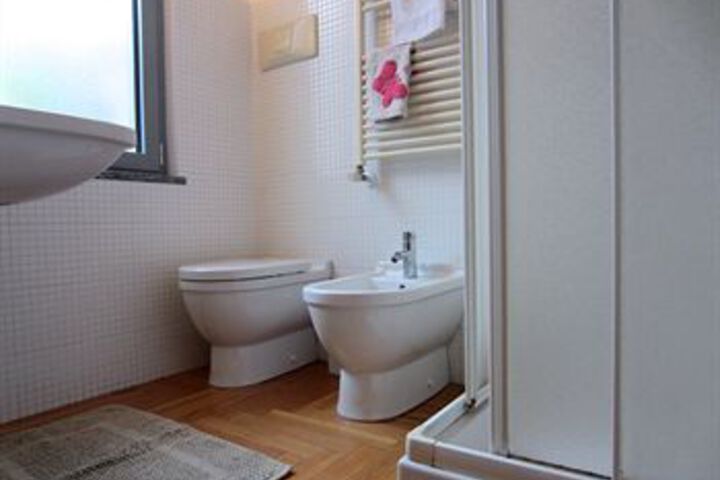 Room 16 of 123