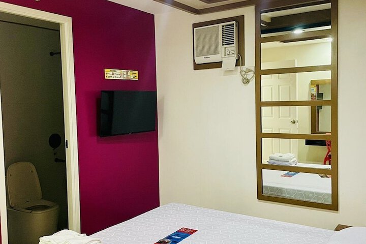 Room 9 of 24