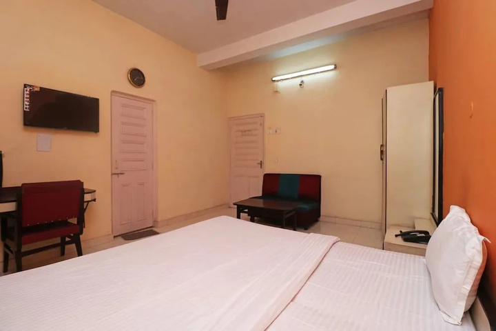 Room 10 of 21