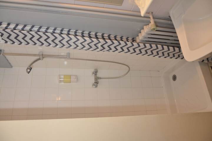 Room 10 of 15