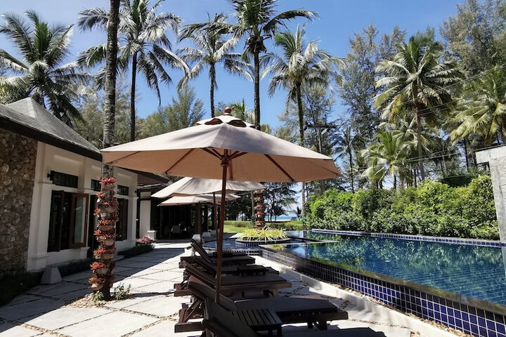 Hotel Pool