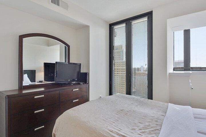 Room 7 of 44