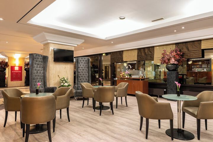 Guest Lobby