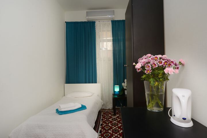 Room 25 of 48
