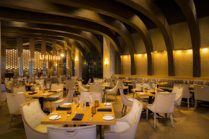 Dining 110 of 154