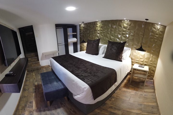Room 25 of 57