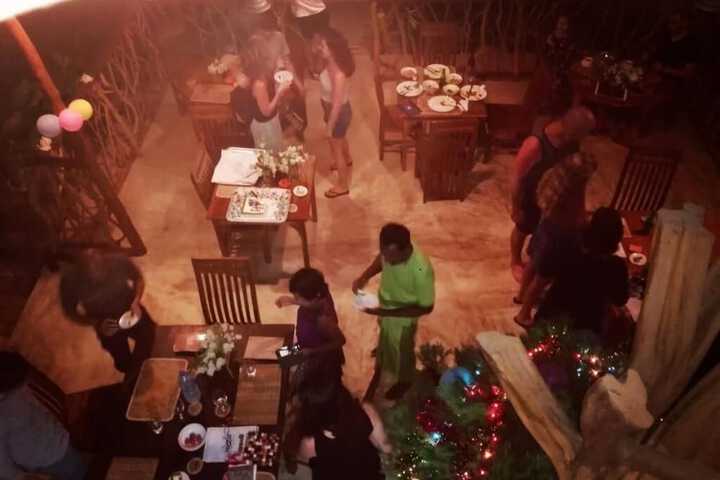 Dining 60 of 110