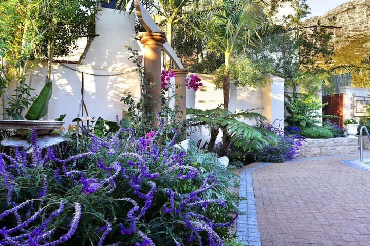 Hotel Exterior 21 of 27