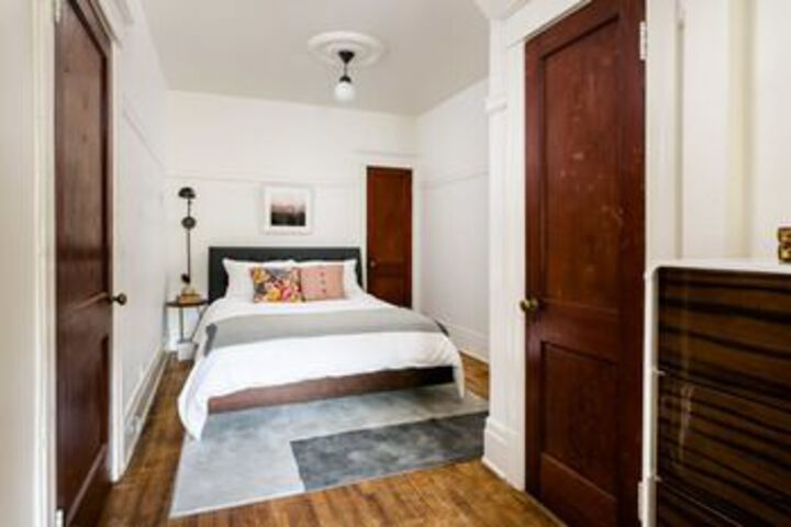 Room 9 of 24