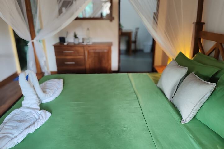Room 3 of 97