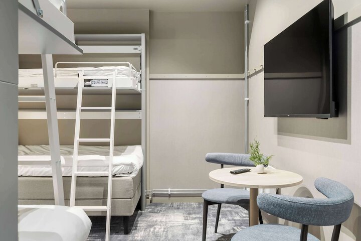 Room 29 of 37