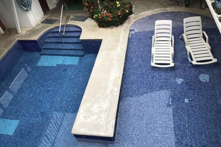 Pool 8 of 17