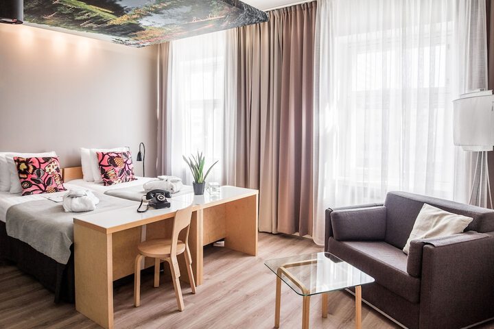 Room 32 of 91