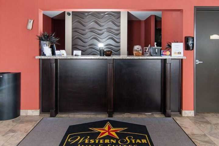 Business Center 31 of 33