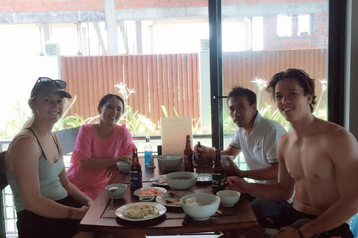Dining 32 of 63