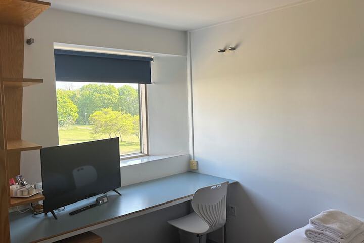 Room 31 of 83