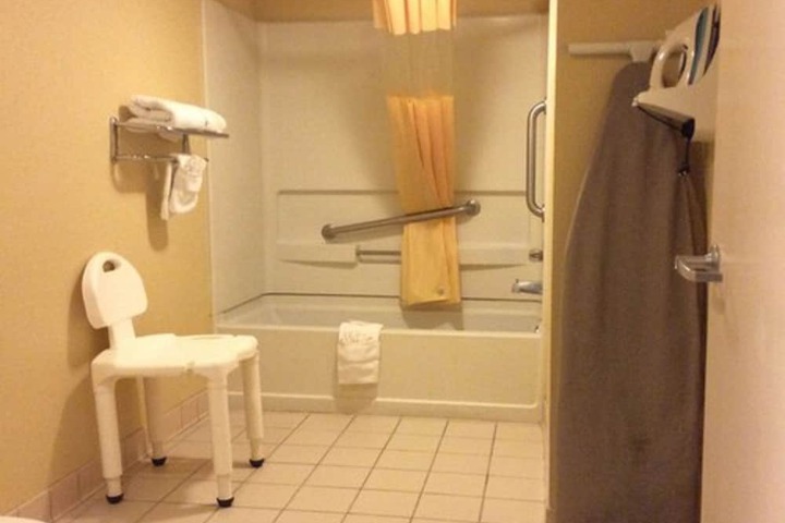 Bathroom amenities