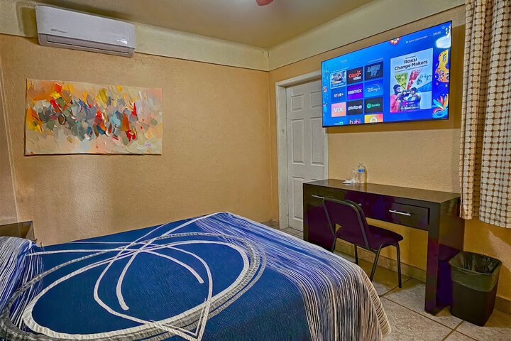 Room 18 of 42