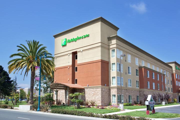 HOLIDAY INN® HOTEL & SUITES OAKLAND AIRPORT - Oakland CA 77 Hegenberger Rd.  94621