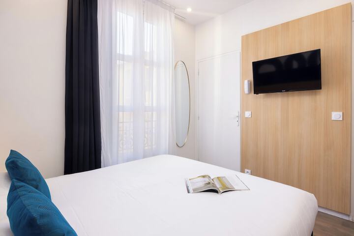 Room 49 of 93