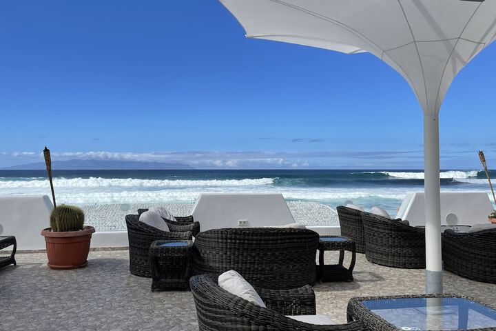 Lounge 136 of 163