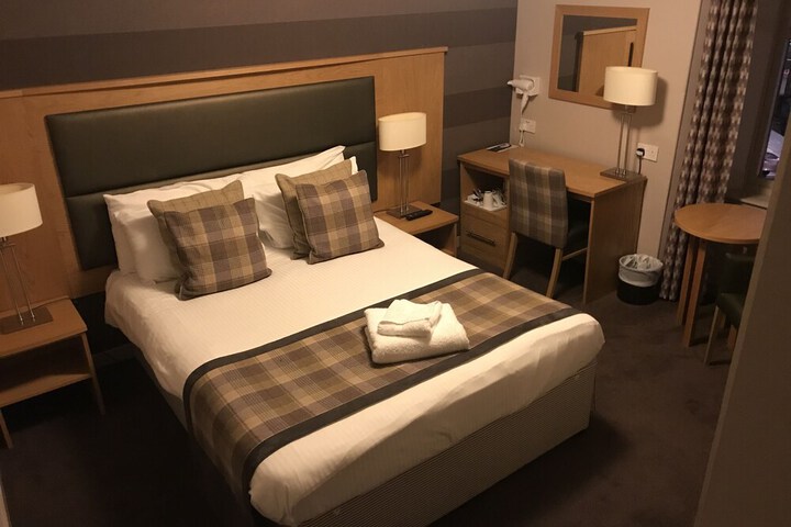 Room 14 of 38