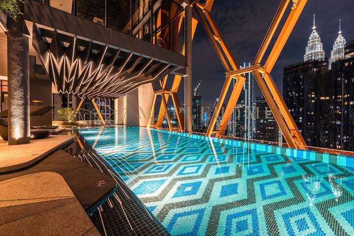 Pool 66 of 100