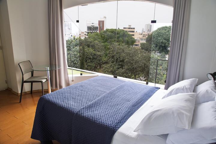 Room 50 of 94