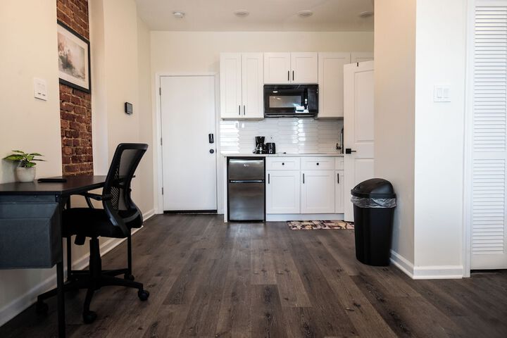 Room 16 of 126