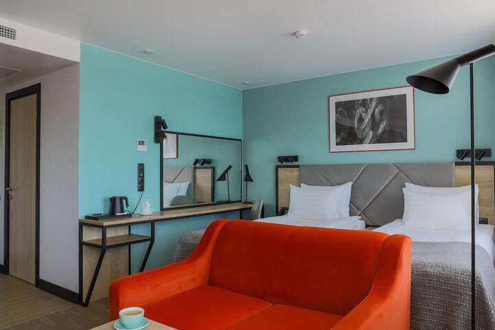 Room 19 of 35