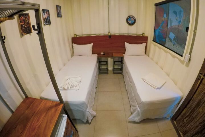 Room 13 of 43