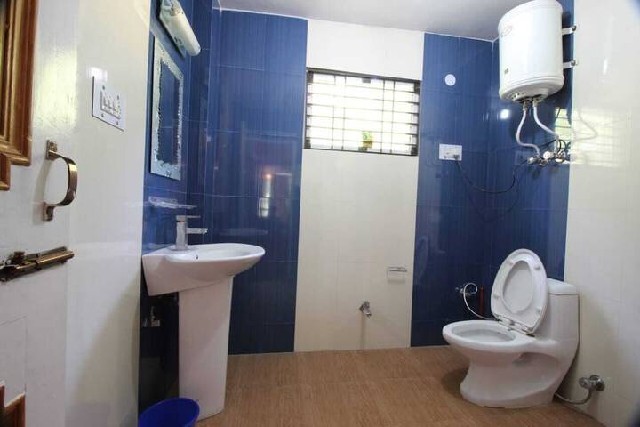 Room 9 of 14