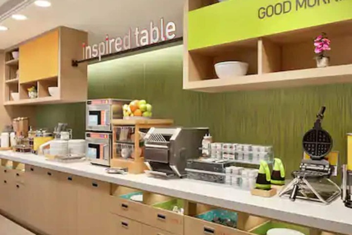 Breakfast area