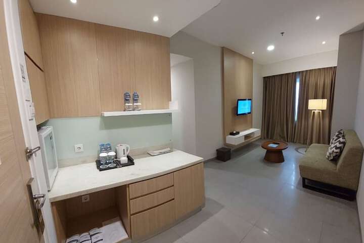 Room 18 of 42