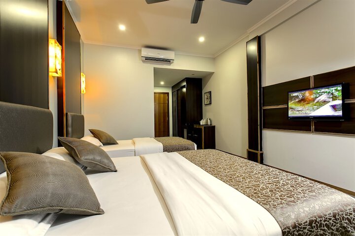 Room 14 of 50