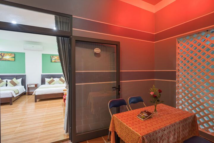 Room 9 of 27