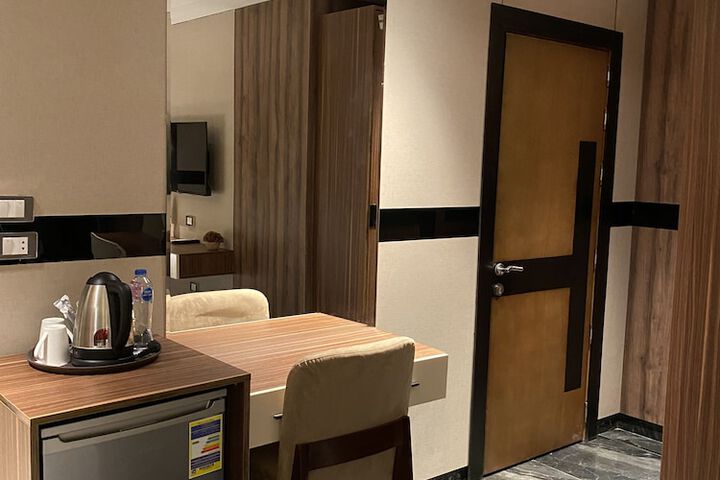 Room 65 of 114
