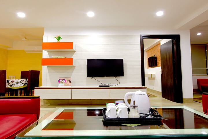 Room 12 of 19