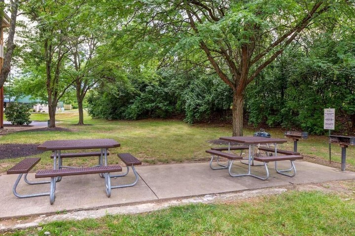 Property Grounds 27 of 29